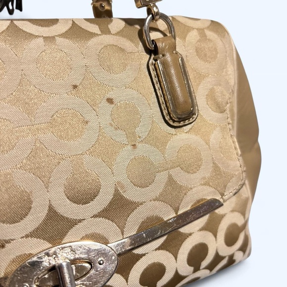 Coach - Picture 6 of 15